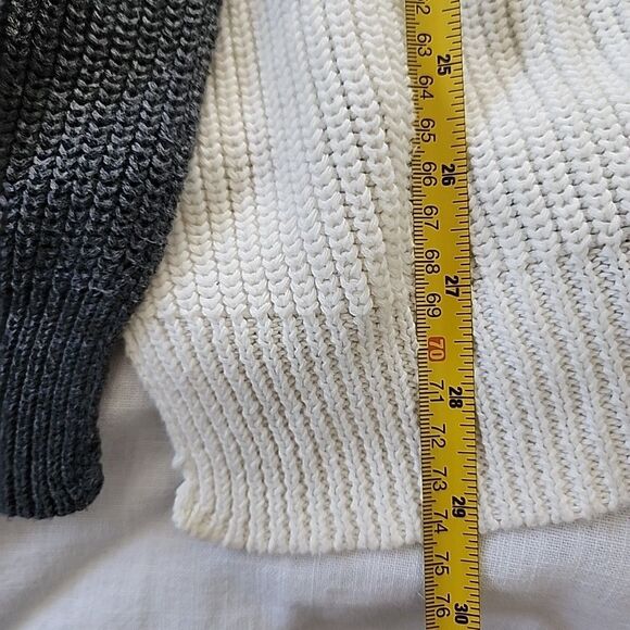 JOHN MARK Chunky Knit Sweater Gray White Size M High Neck Asymmetrical Buttons - Picture 5 of 7